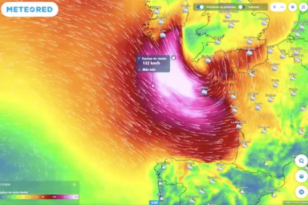 La borrasca Austen amenaza España y Francia con olas de siete metros y vientos de 140 km/h
