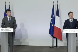 Francia anuncia el fin de Parcoursup en 2028, pero los estudiantes mantienen las protestas