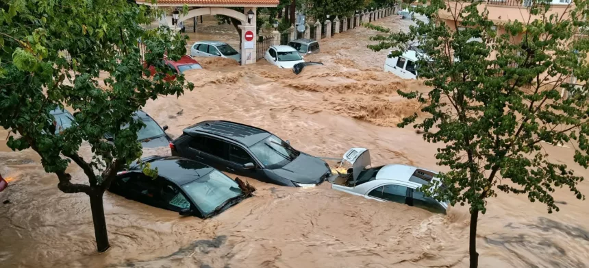Une femme de 102 ans meurt dans les inondations à Madrigueras après une crue qui a emporté des véhicules