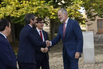 Felipe VI llama desde Poblet a la colaboración entre Catalunya, Baleares, Aragón y la Comunitat Valenciana