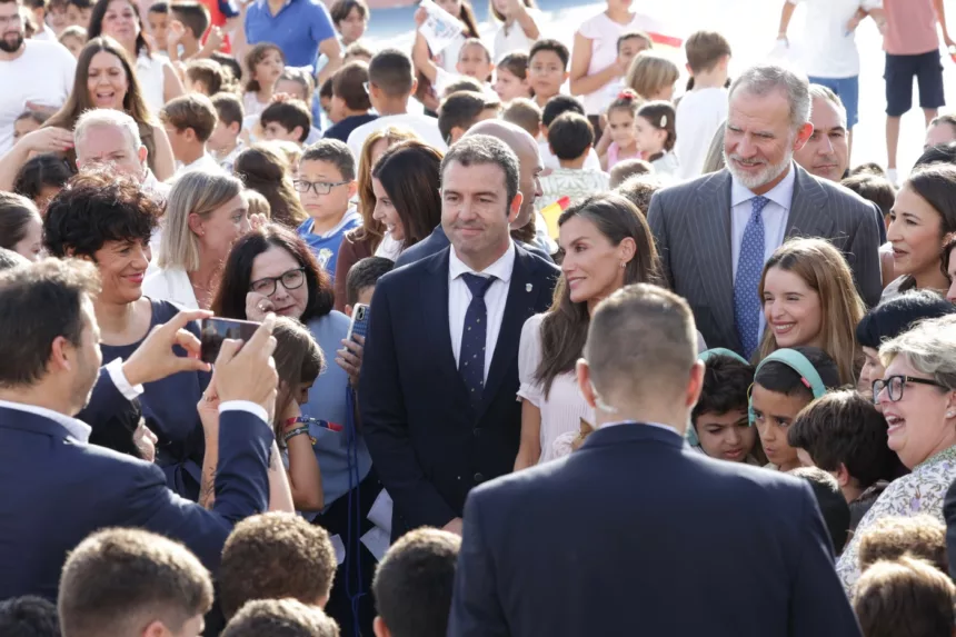 Felipe VI reafirma en Melilla la frontera europea y advierte: «Estamos preparados para defender nuestros valores»