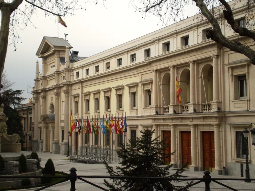 ¿Qué cambia el pacto PP-Vox en el Senado y qué revela sobre el futuro de Sánchez?