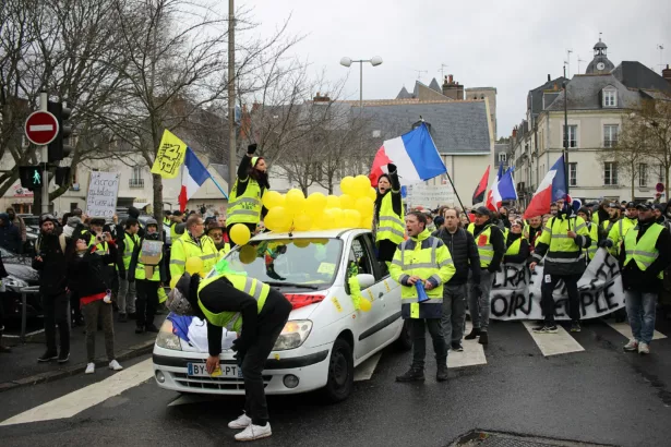 Francia se prepara para el regreso de los chalecos amarillos este sábado: ¿qué puede ocurrir?