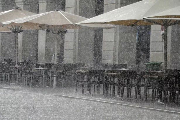 🔴 La DANA Adam pone en alerta roja a Valencia y Alicante con lluvias de más de 300 litros