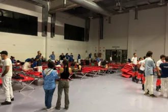 Cruz Roja atiende a 3.800 viajeros y aloja a 107 personas durante la noche del temporal en Catalunya