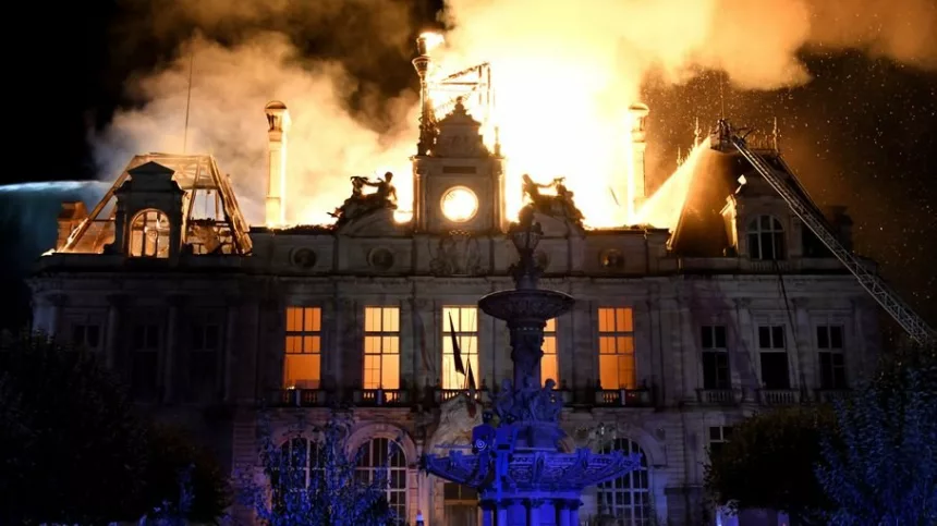 Francia: los ataques a las instituciones eclipsan las protestas por el coste de la vida