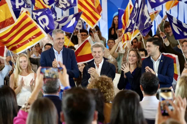 Feijóo pide a Catalunya una gran mayoría para gobernar y encarga a Albiol una ley antiocupación
