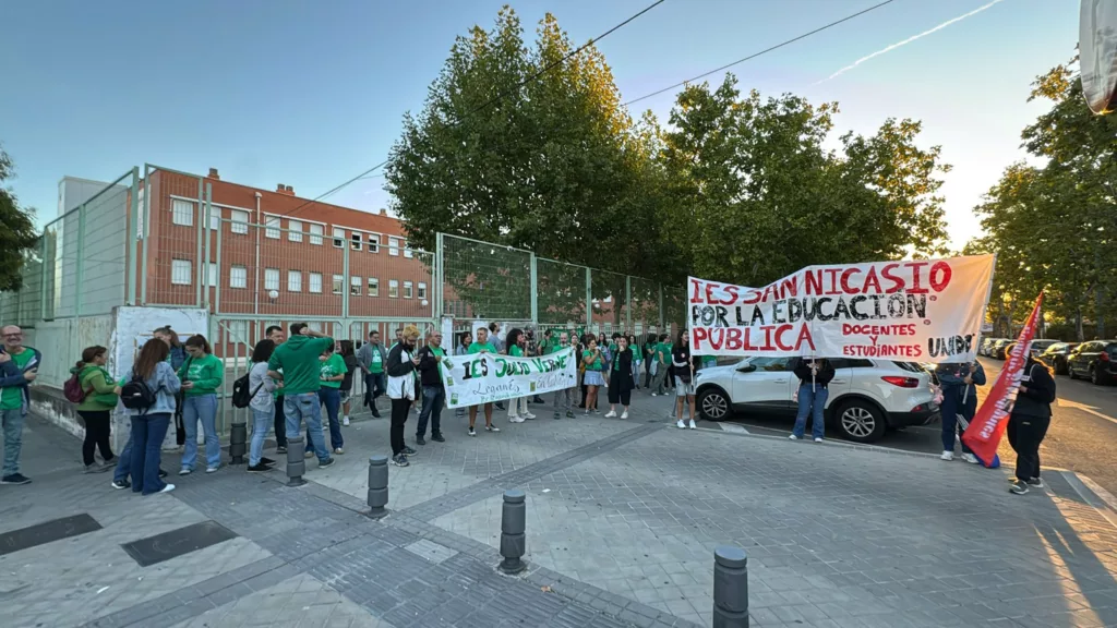 La huelga educativa en Madrid arranca con cargas policiales y detenidos en la Complutense